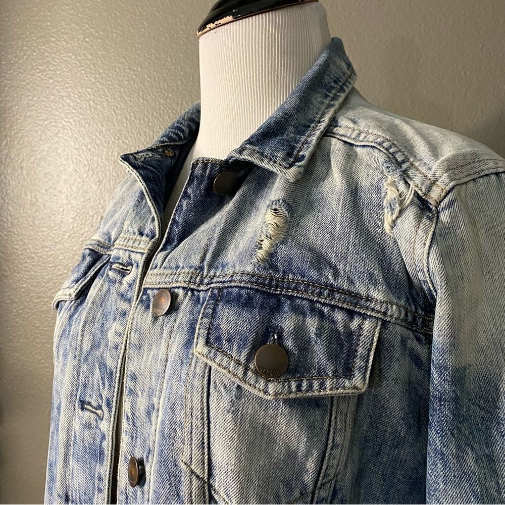 Express Jeans Distressed Denim Jacket Bleached - Picture 2 of 13